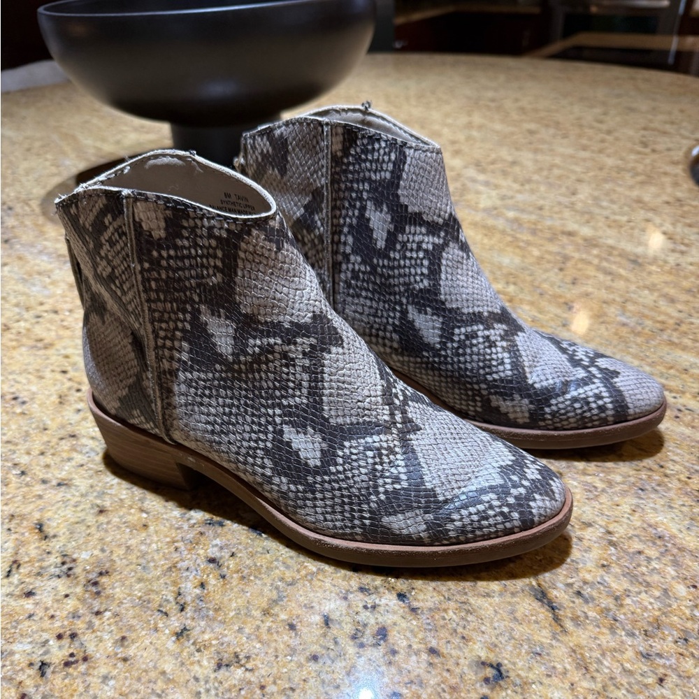 Dolce Vita Tavin Booties